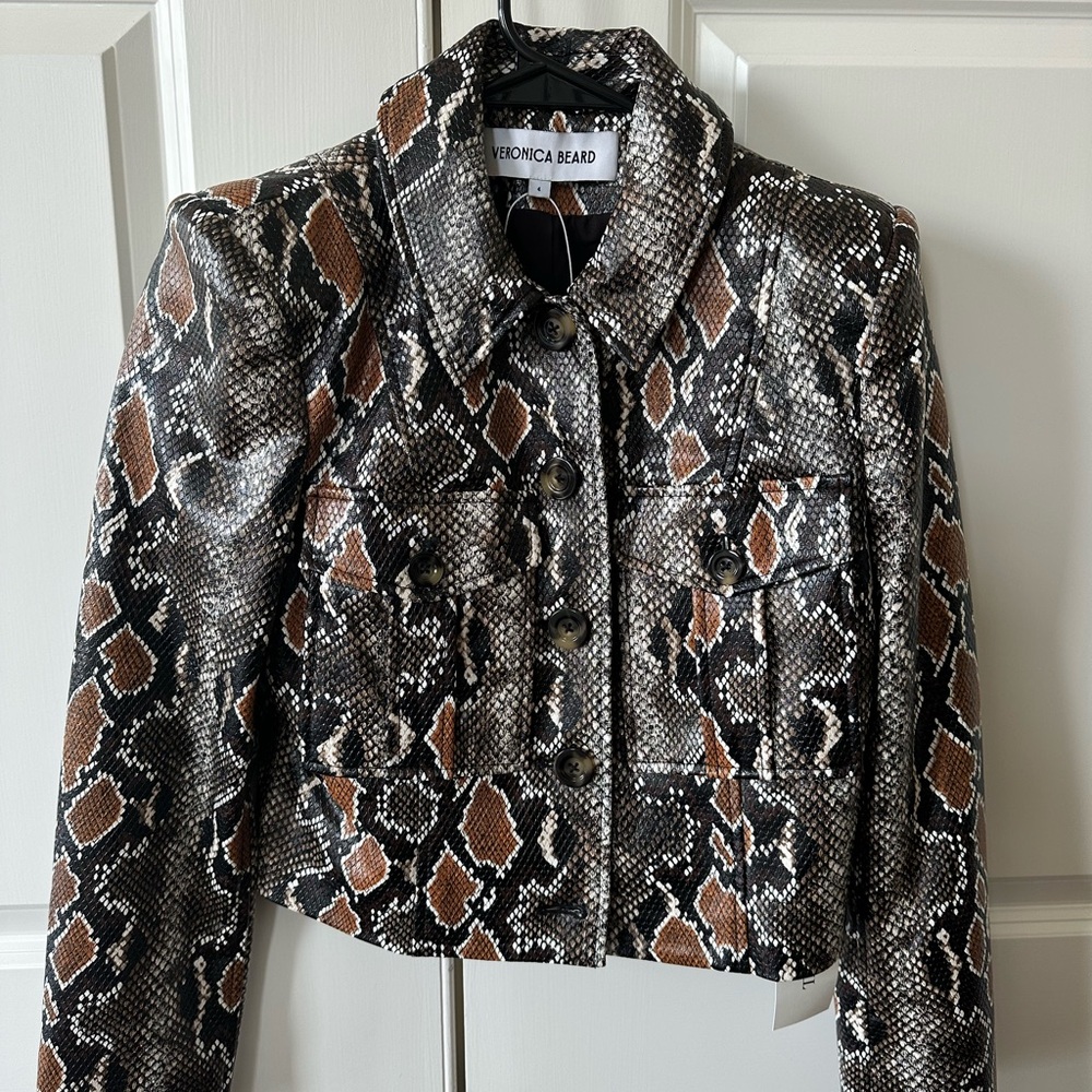 VERONICA BEARD PYTHON PRINT CROPPED JACKET